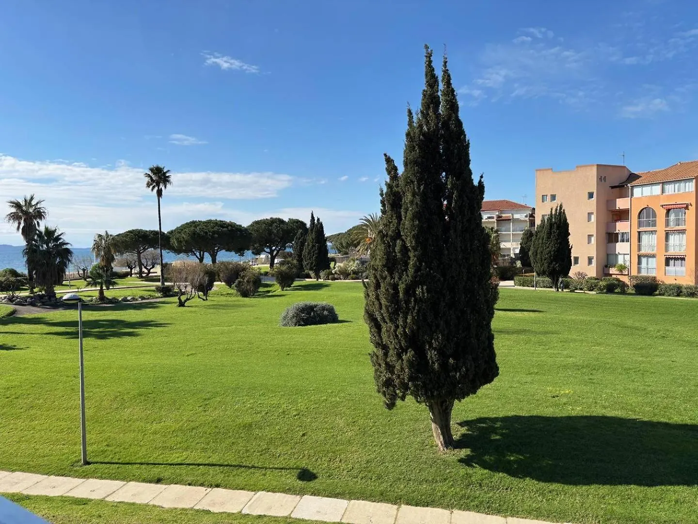 Appartement 2 Pieces Cabine 5 Couchages La Londe Les Maures Lal100-117 Apartment La Londe-les-Maures